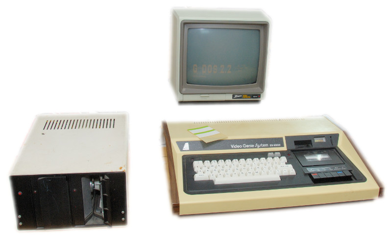 Video Genie mit Doppel Floppy und Monitor